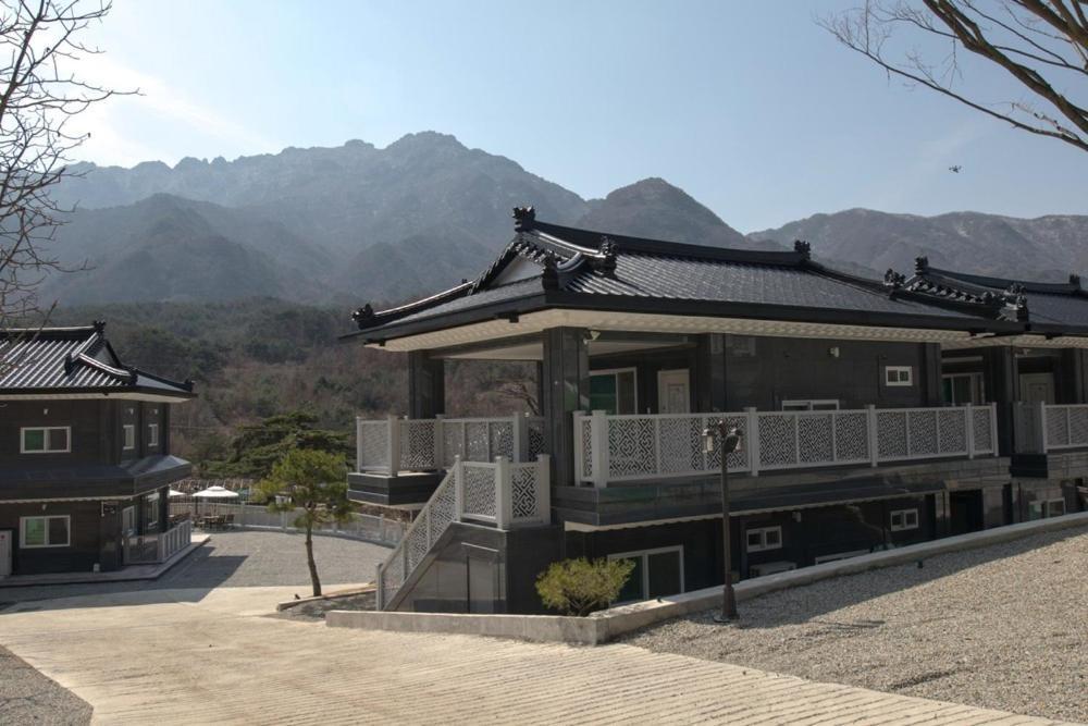 Gayagyeong Hotel Seongju Exterior photo